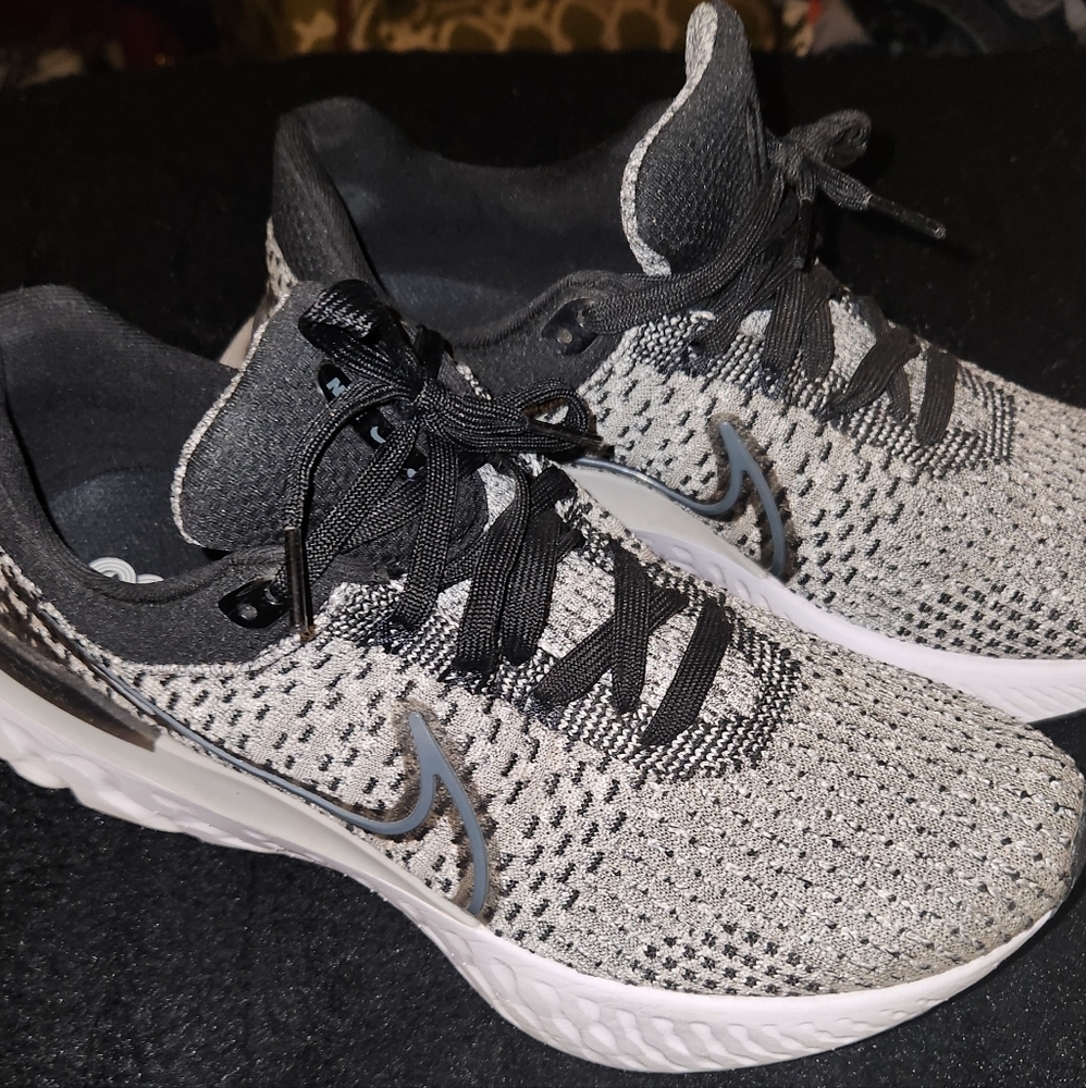 Men's Nike 10.5